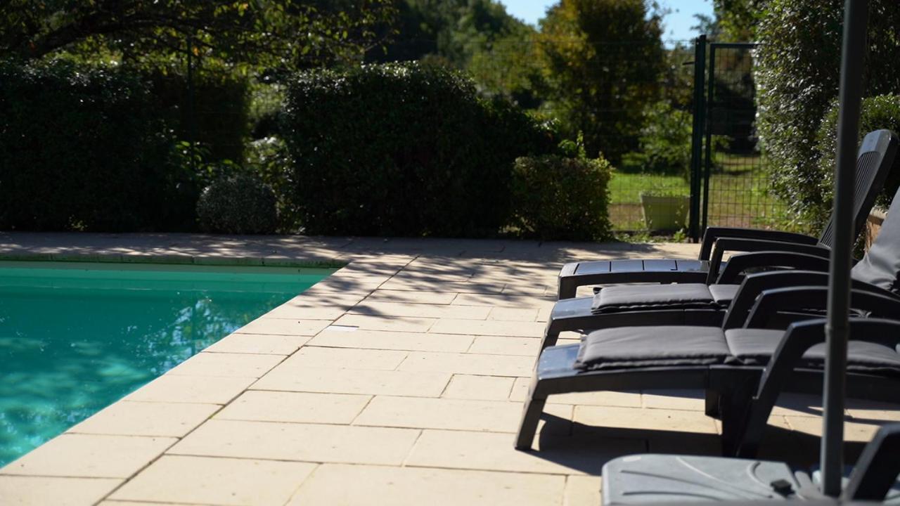 Appartement Wisteria - Piscine - By Primo C0Nciergerie à Azé Extérieur photo